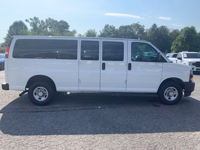 Used 2018 Chevrolet Express 3500 LS RWD image 9