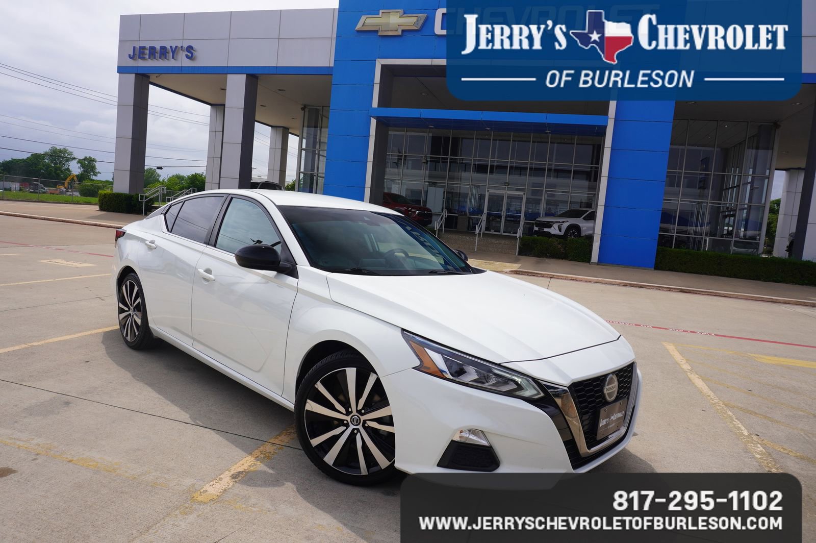 Used 2022 Nissan Altima 2.5 SR FWD image 1