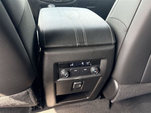 Certified 2023 Chevrolet Traverse LT w/ LPO, Floor Liner Package FWD image 20