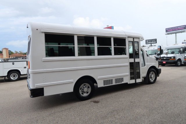 Used 2017 Chevrolet Express 3500 w/ School Bus Package image 4