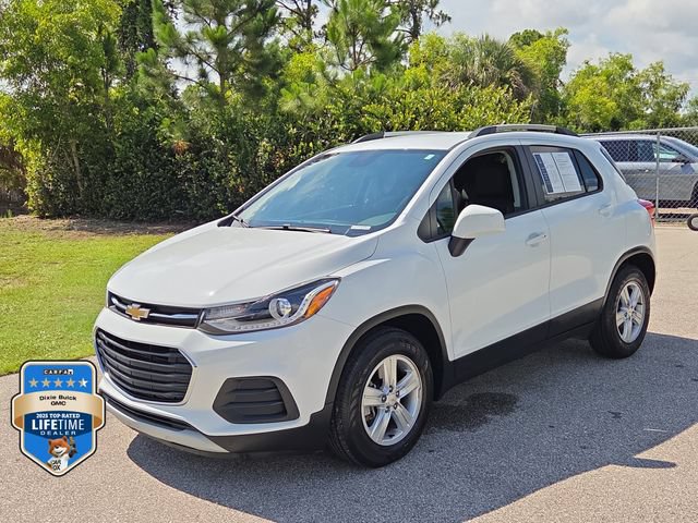 Certified 2022 Chevrolet Trax LT w/ LT Convenience Package FWD image 2