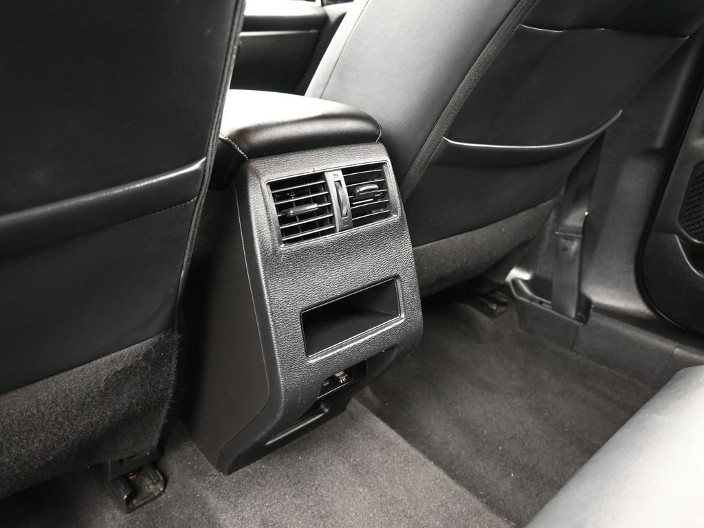 Used 2022 Mitsubishi Outlander SE image 35