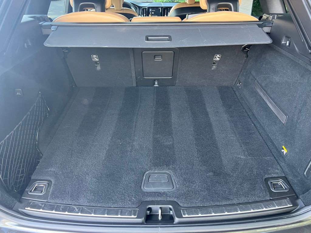 Used 2019 Volvo XC60 T5 Inscription AWD/4WD image 18