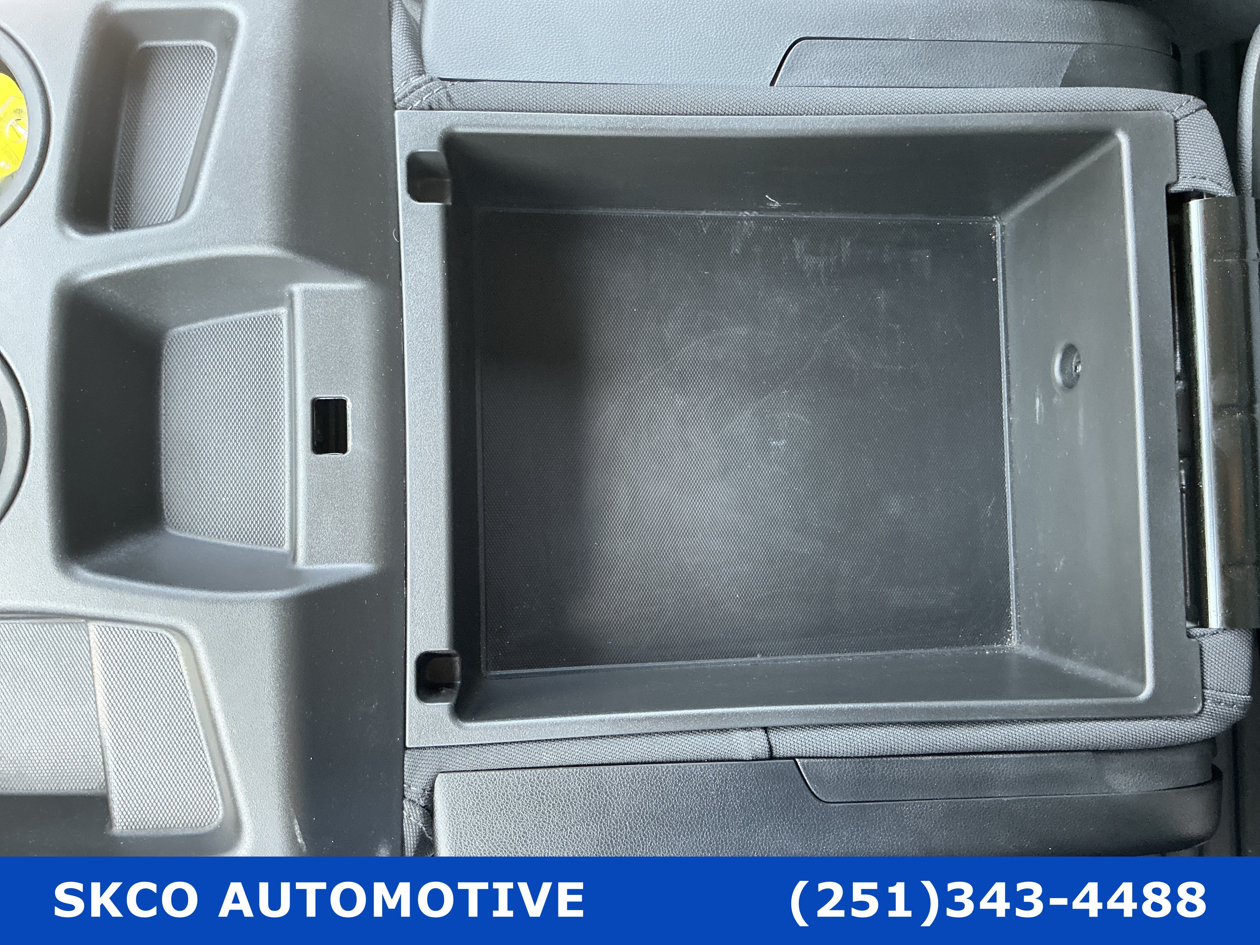 Used 2023 Chevrolet Silverado 1500 LT AWD/4WD image 25