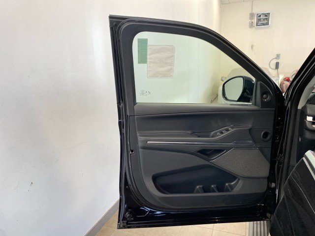 New 2027 Lincoln Navigator Reserve AWD/4WD image 18