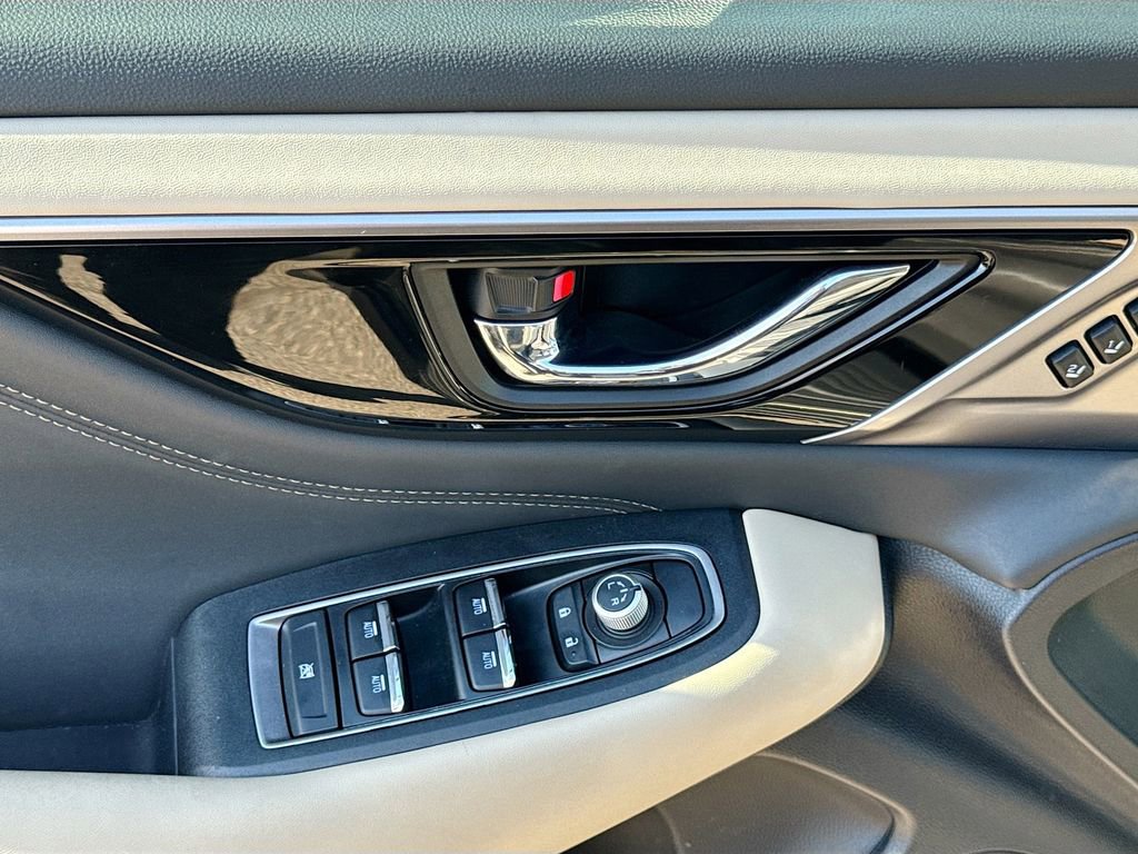 Certified 2025 Subaru Outback Limited image 25