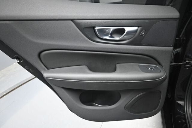 Certified 2025 Volvo S60 B5 Plus AWD/4WD image 22