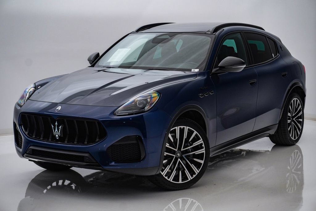 Certified 2025 Maserati Grecale Modena AWD/4WD image 3