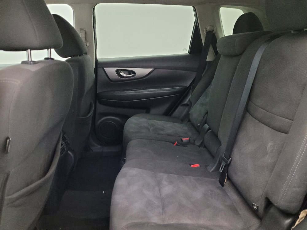Used 2016 Nissan Rogue SV FWD image 18