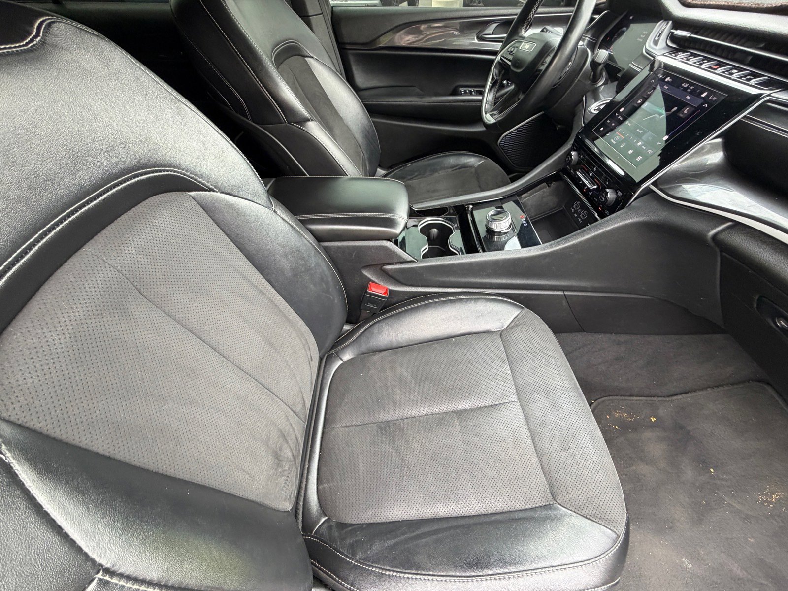 Used 2022 Jeep Grand Cherokee L Laredo AWD/4WD image 11