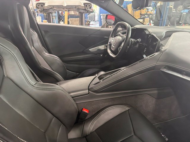 Used 2025 Chevrolet Corvette Z06 RWD image 11