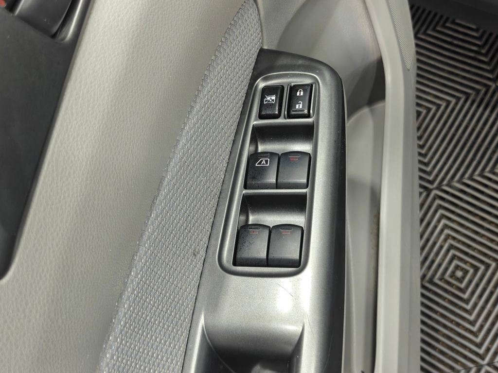 Used 2011 Subaru Forester 2.5X AWD/4WD image 29