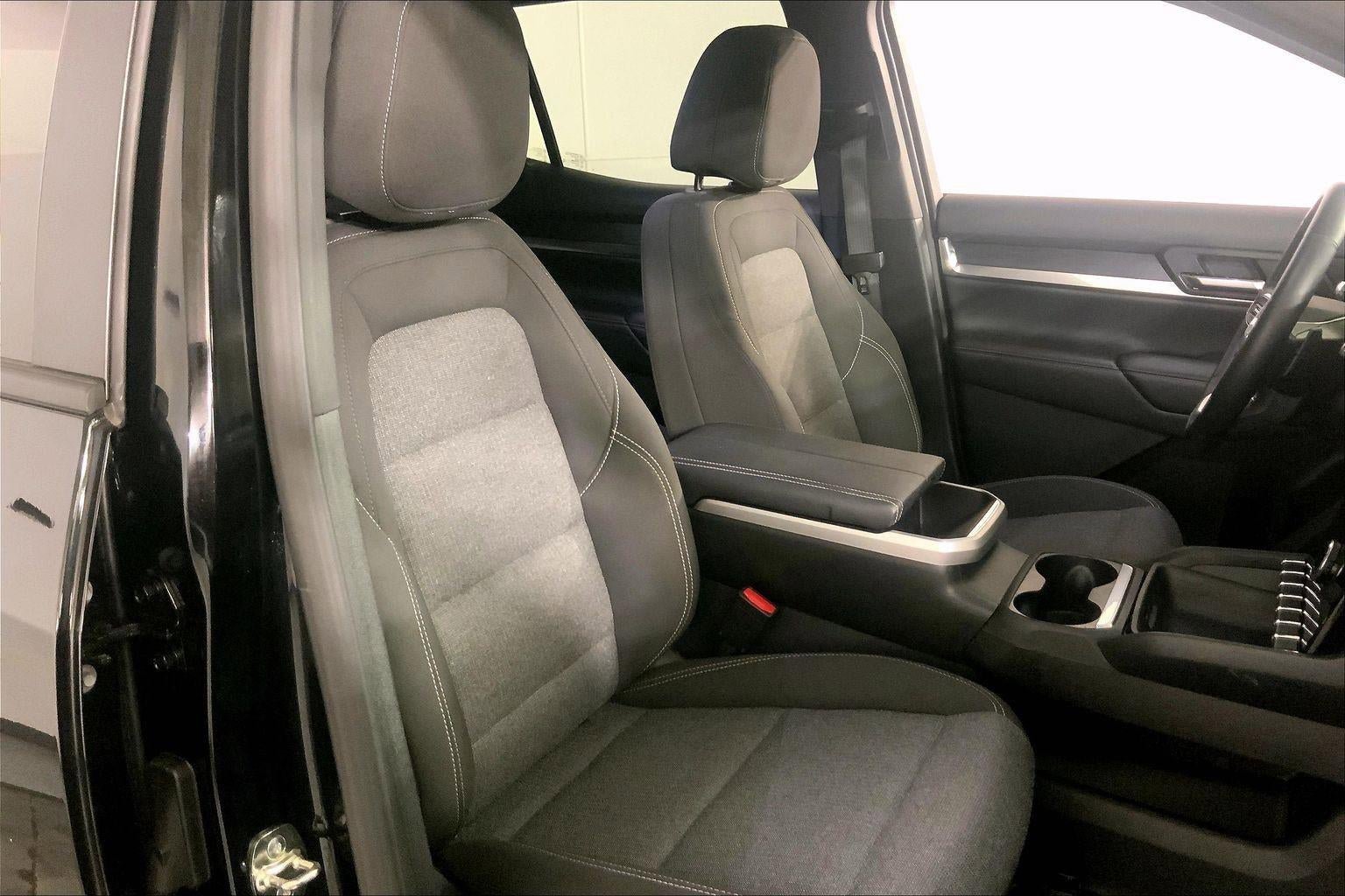 Used 2025 GMC Terrain Elevation AWD/4WD image 8