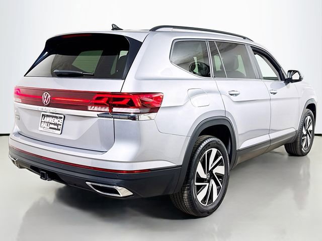 Used 2025 Volkswagen Atlas SE image 4