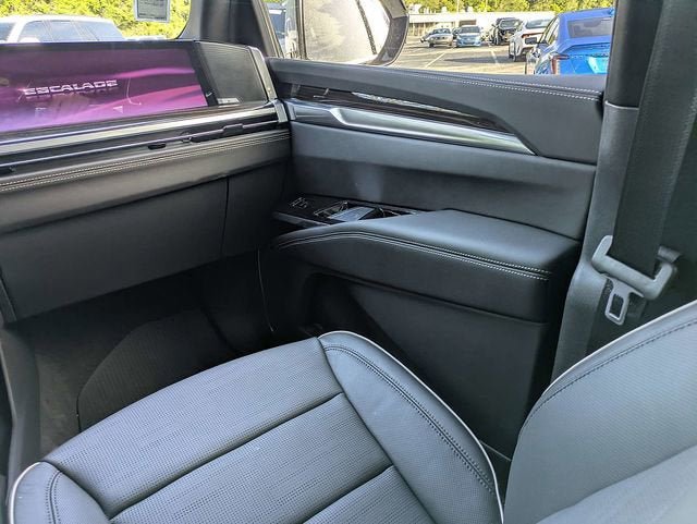 New 2026 Cadillac Escalade Luxury w/ Touring Package AWD/4WD image 19