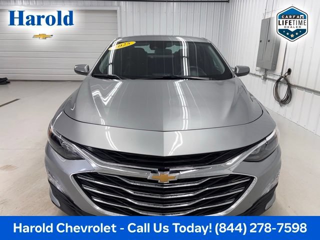 Used 2025 Chevrolet Malibu LT FWD image 2