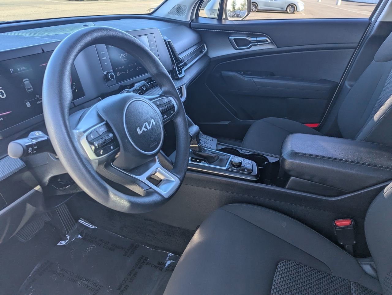 Used 2024 Kia Sportage LX image 16