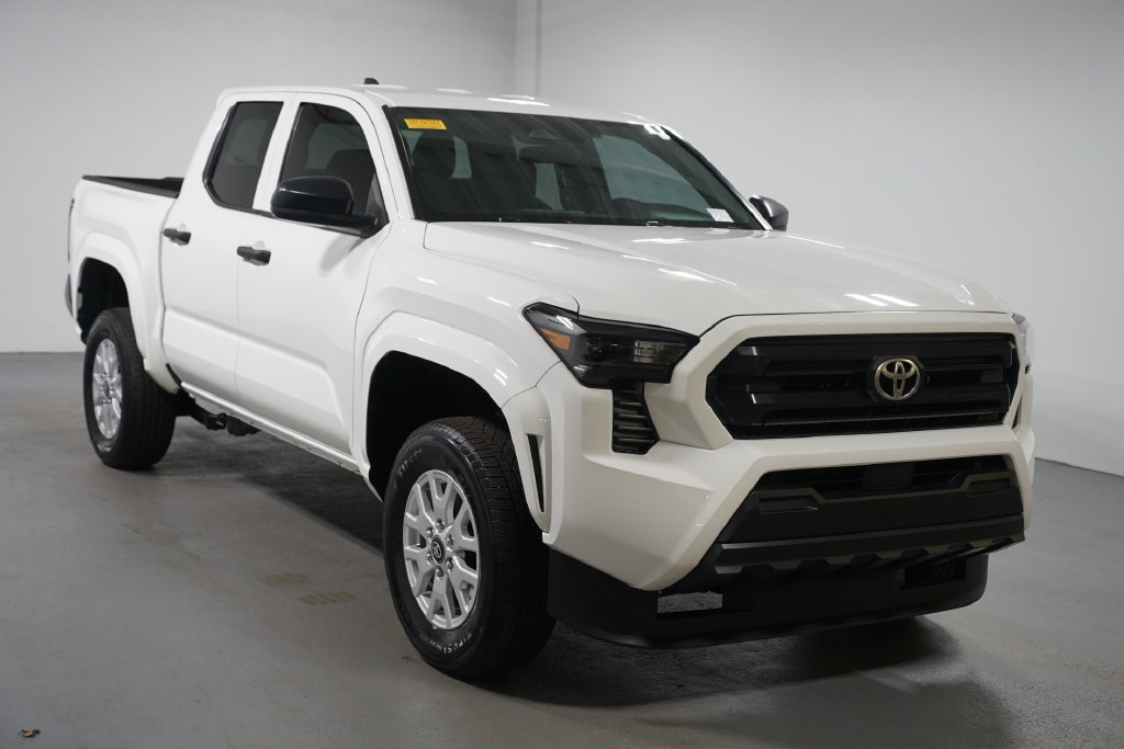 Used 2026 Toyota Tacoma SR RWD image 3