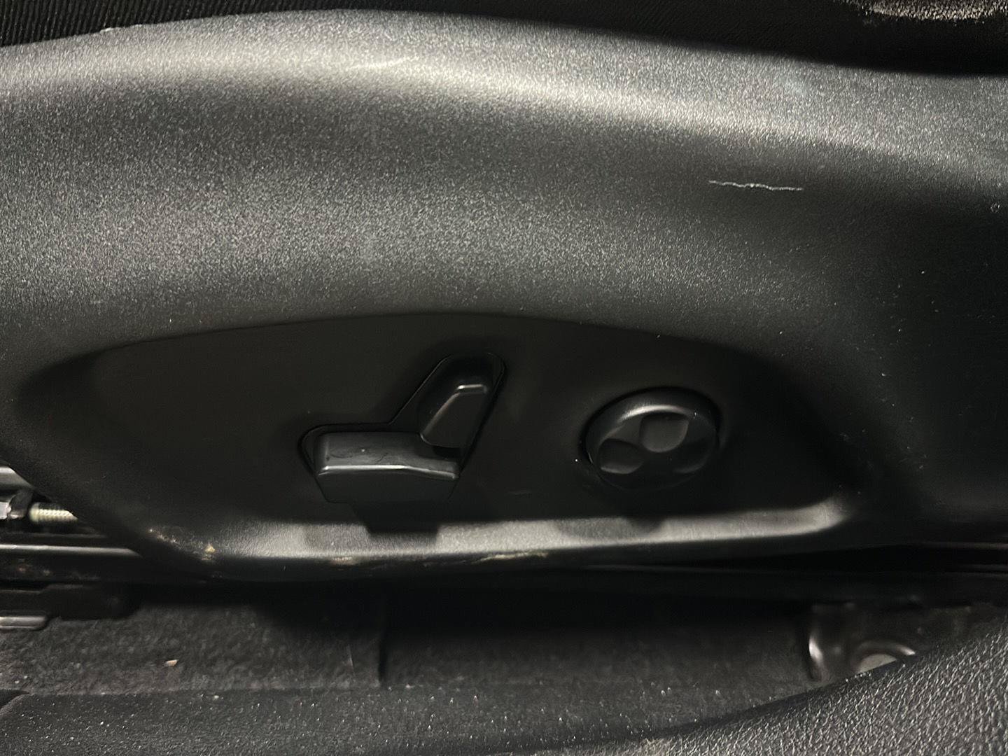 Used 2019 Jeep Compass Latitude AWD/4WD image 16