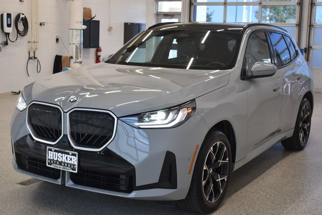 Used 2025 BMW X3 xDrive30i AWD/4WD image 9