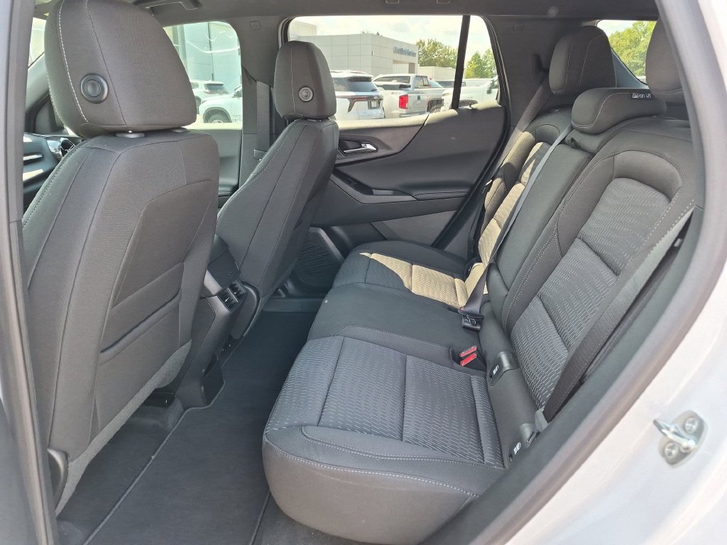 New 2027 Chevrolet Equinox LT FWD image 31