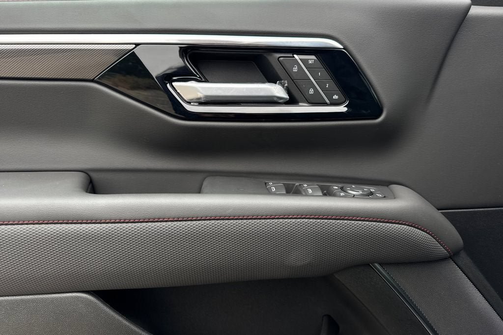 New 2026 Chevrolet Suburban RST AWD/4WD image 11