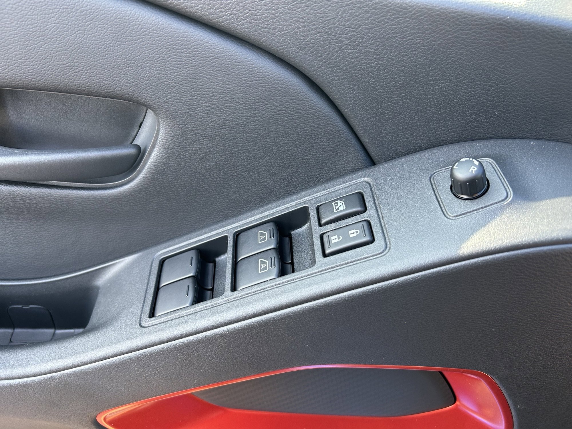 New 2026 Nissan Frontier PRO-4X w/ Pro-4x Convenience Package image 8