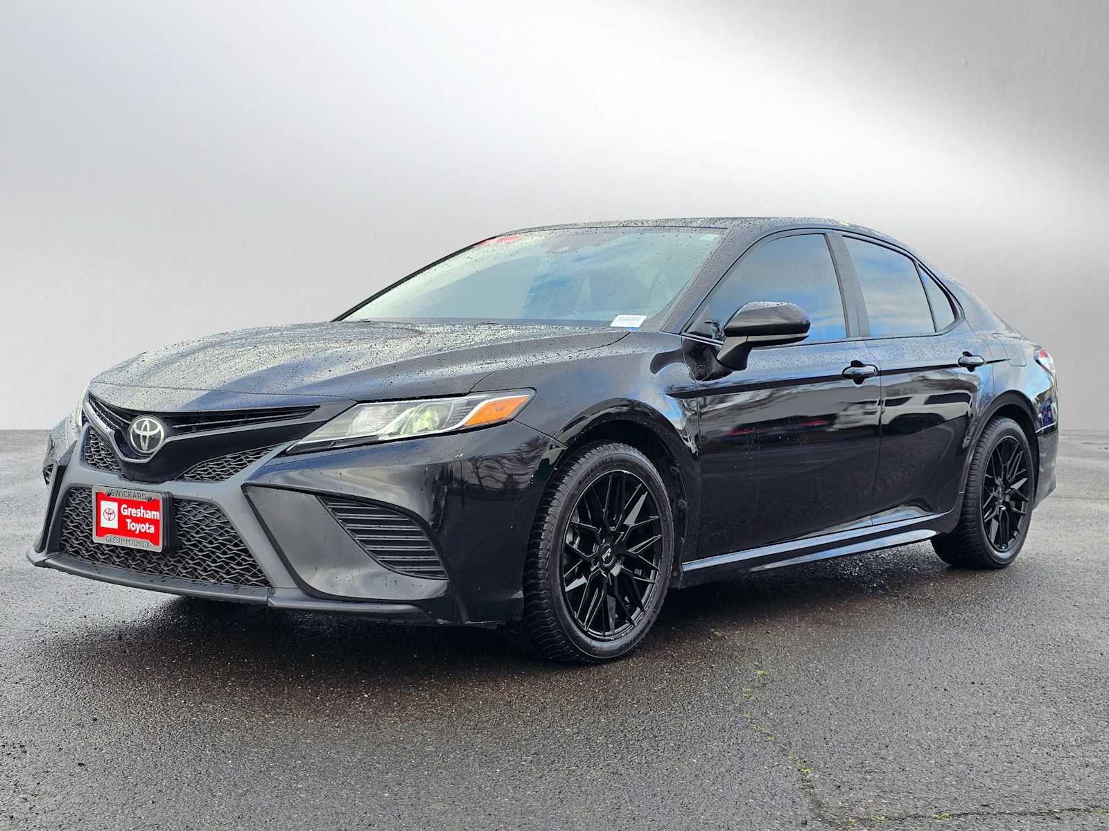 Used 2020 Toyota Camry SE image 8