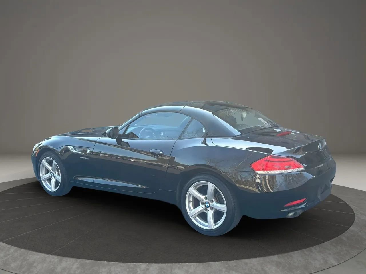 Used 2014 BMW Z4 sDrive28i image 7