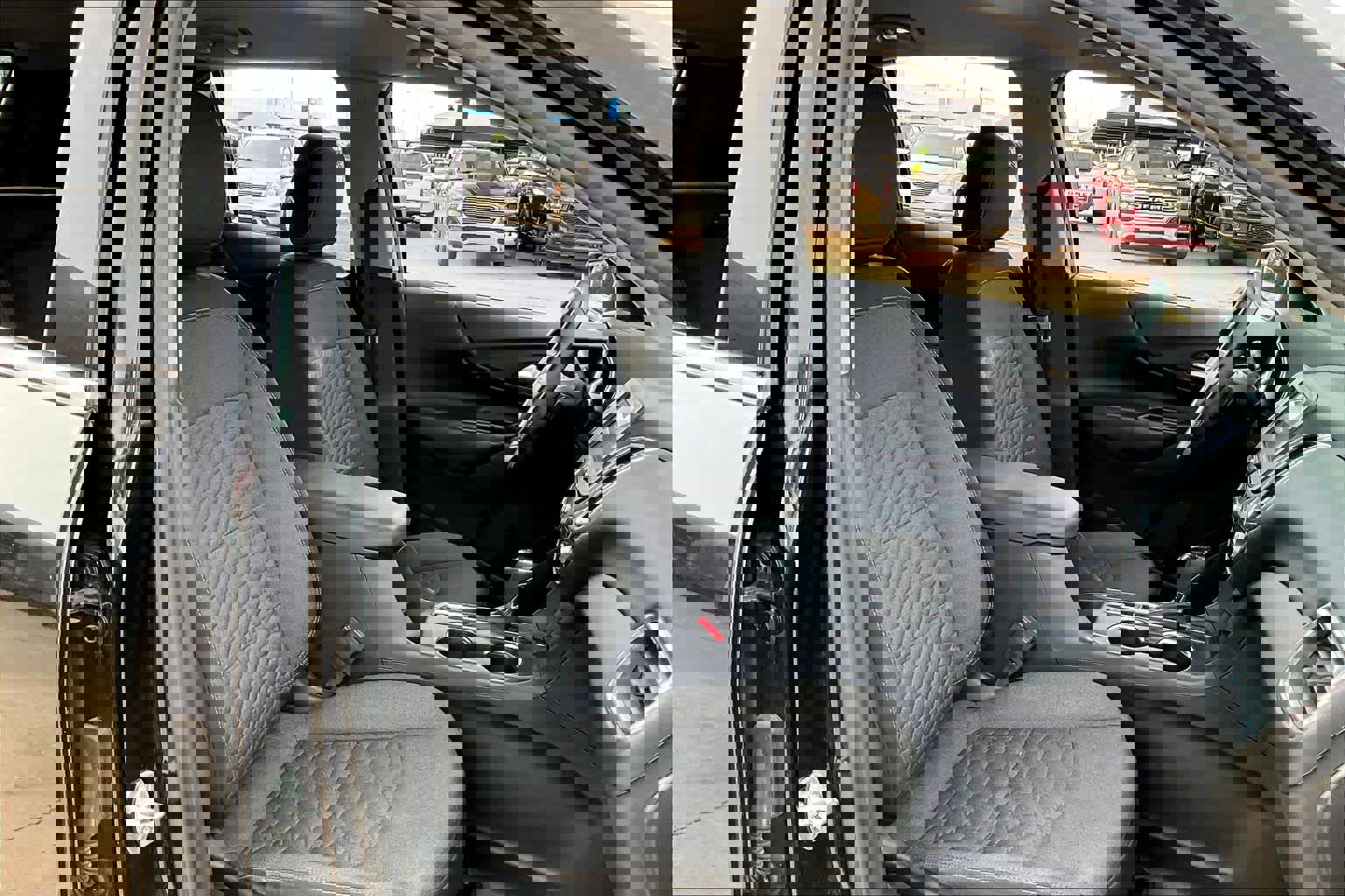 Used 2020 Chevrolet Equinox LT w/ Driver Convenience Package image 9