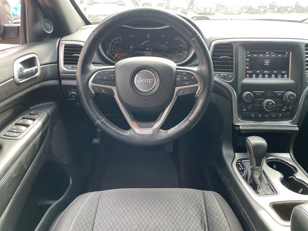 Used 2018 Jeep Grand Cherokee Laredo AWD/4WD image 12