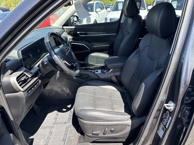 Used 2023 Kia Telluride EX w/ EX Captain's Chair Package FWD image 14