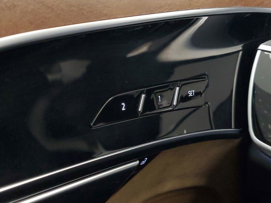 Used 2019 Audi A8 L 3.0T image 16