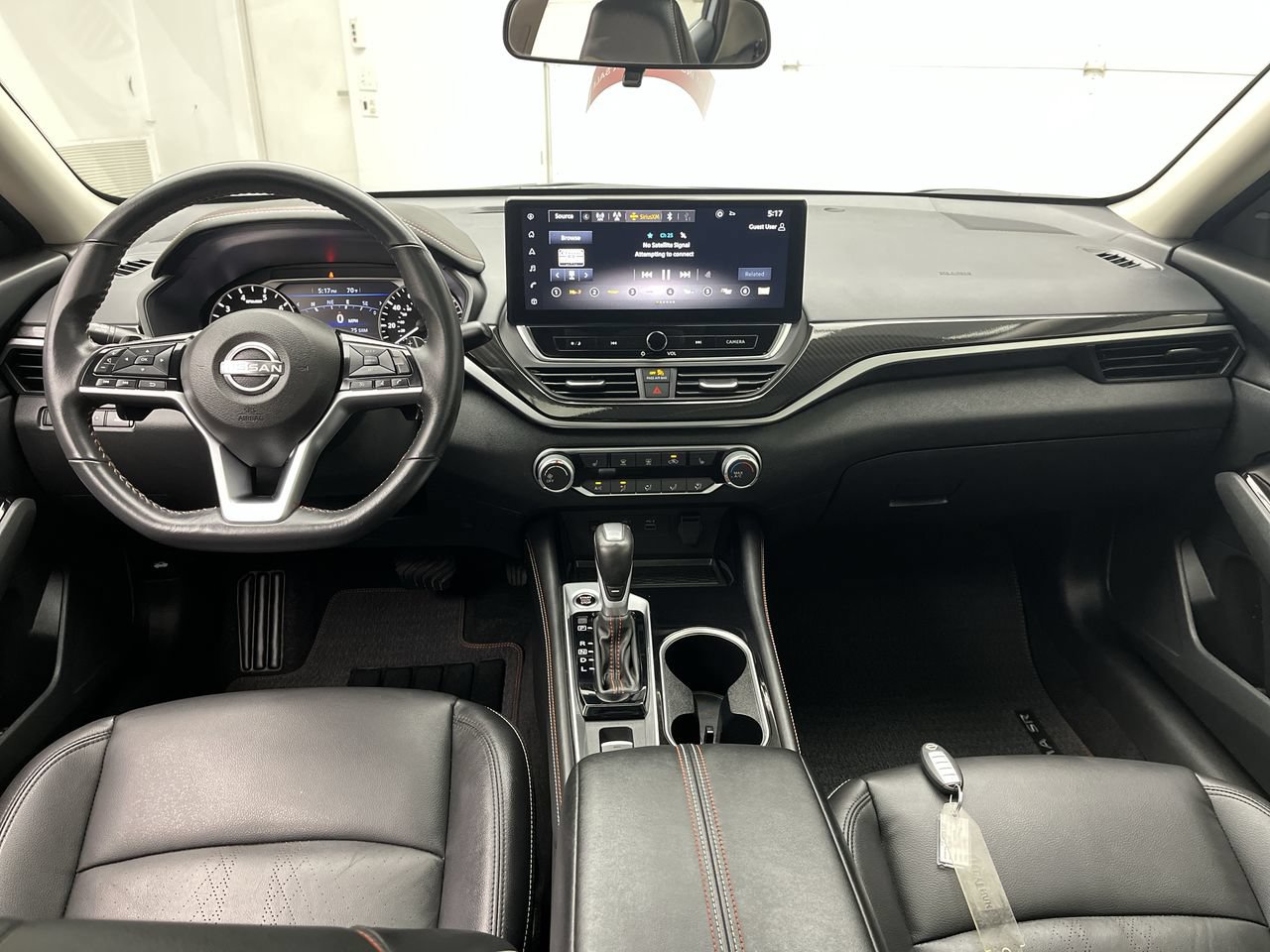 Used 2024 Nissan Altima 2.5 SR w/ SR Premium Package AWD/4WD image 4