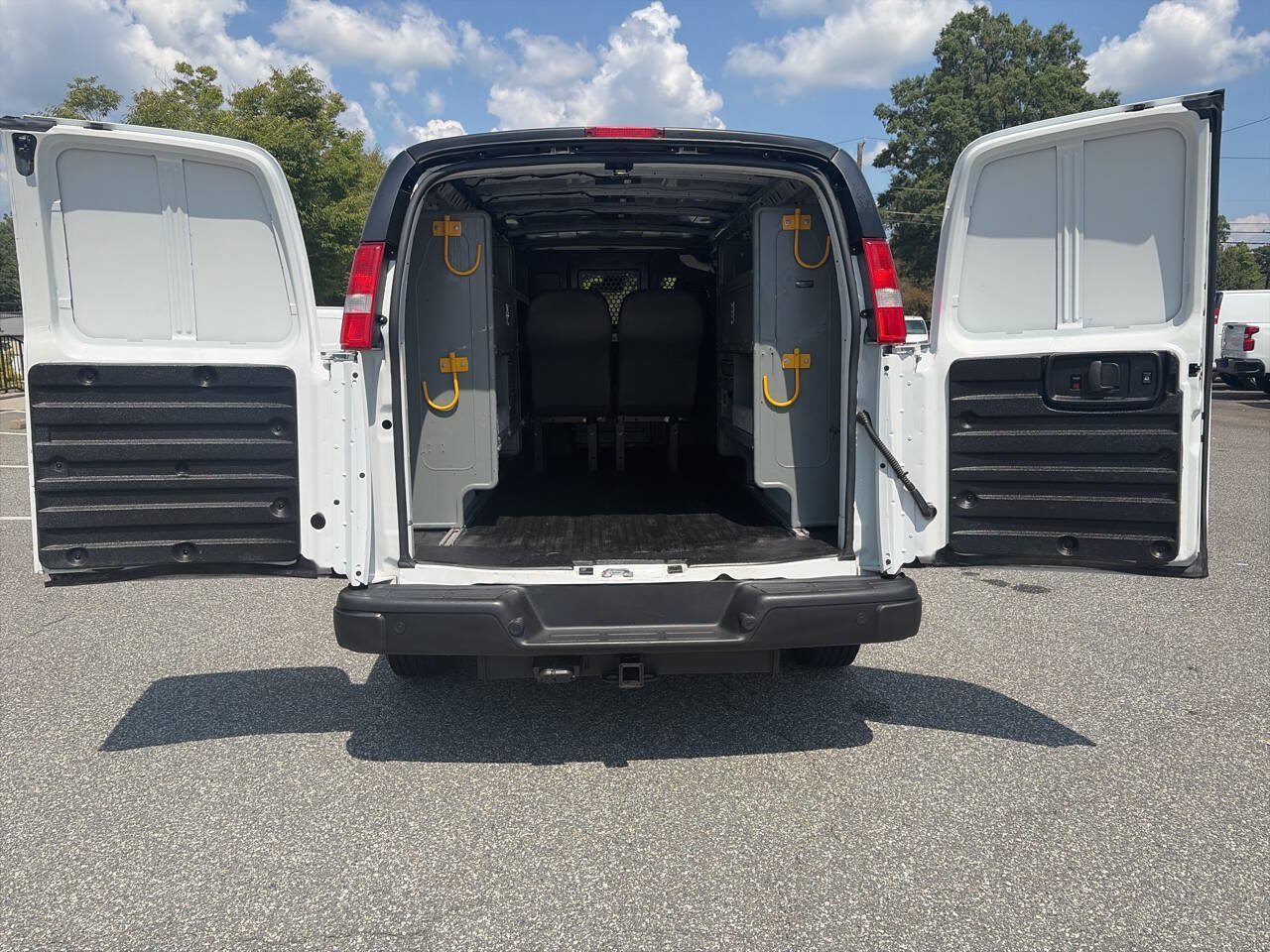 Used 2020 Chevrolet Express 2500 Extended w/ Enhanced Convenience Package RWD image 25