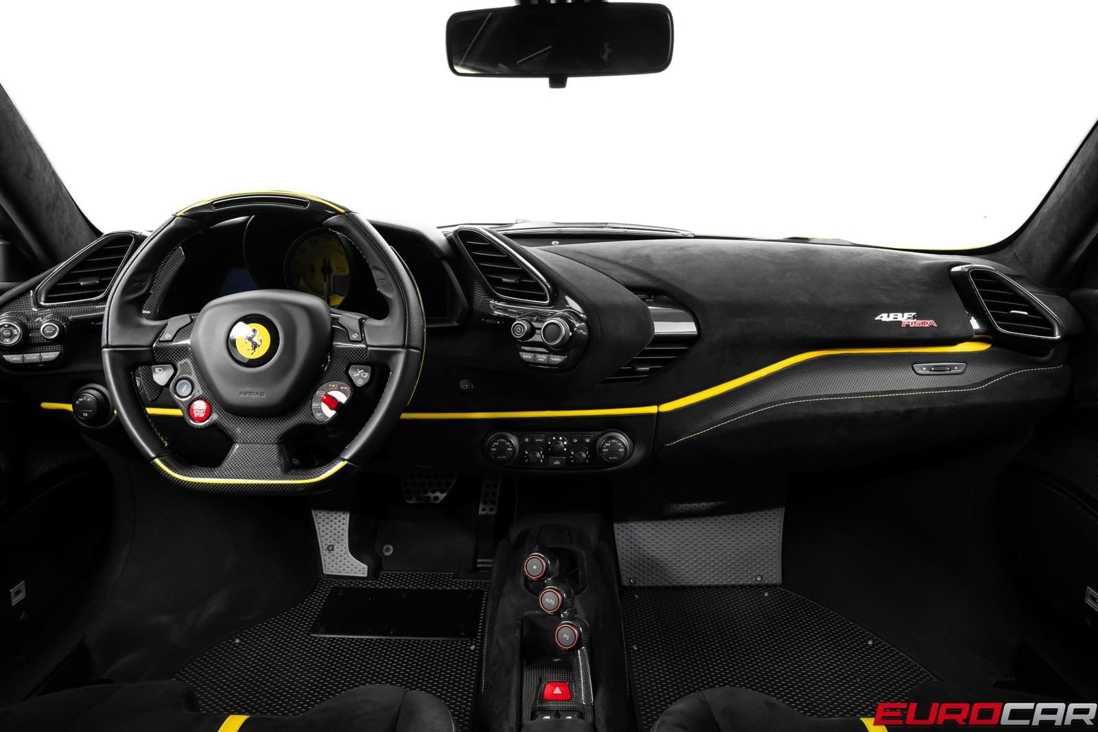 Used 2020 Ferrari 488 Pista Coupe RWD image 35