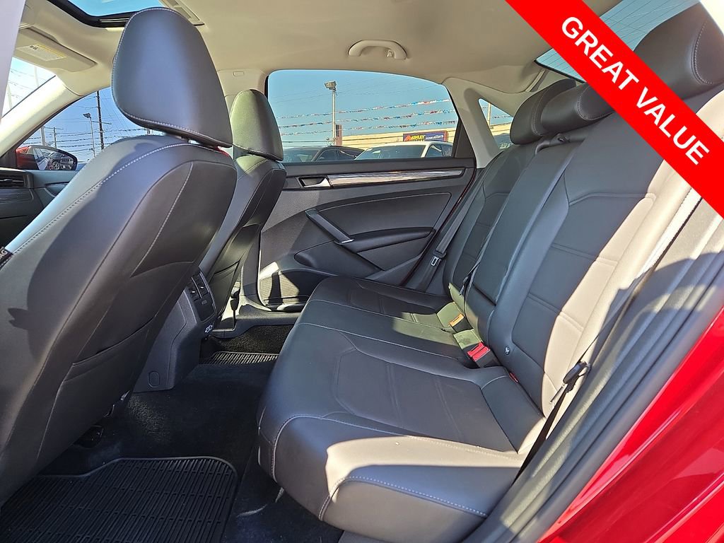Used 2020 Volkswagen Passat 2.0T R-Line FWD image 10