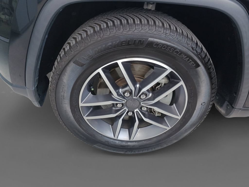 Used 2021 Jeep Grand Cherokee Limited w/ Sun & Sound Group RWD image 15