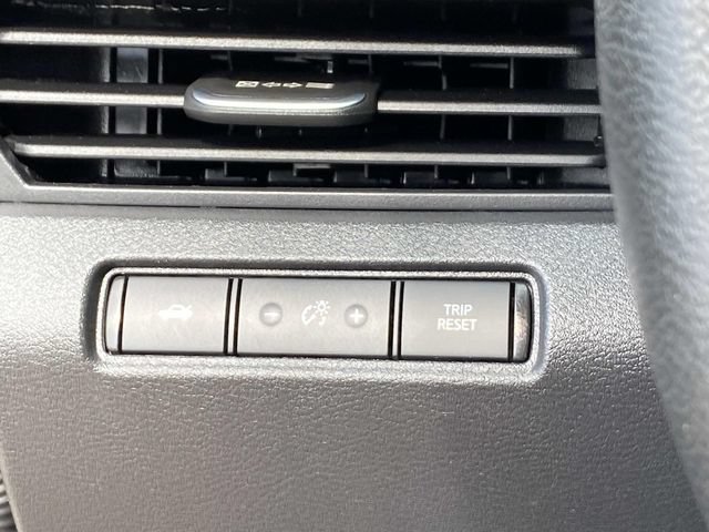 Used 2024 Nissan Altima 2.5 SV FWD image 33