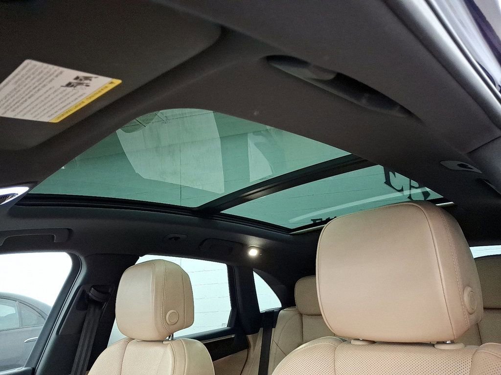 Used 2023 Porsche Macan image 8