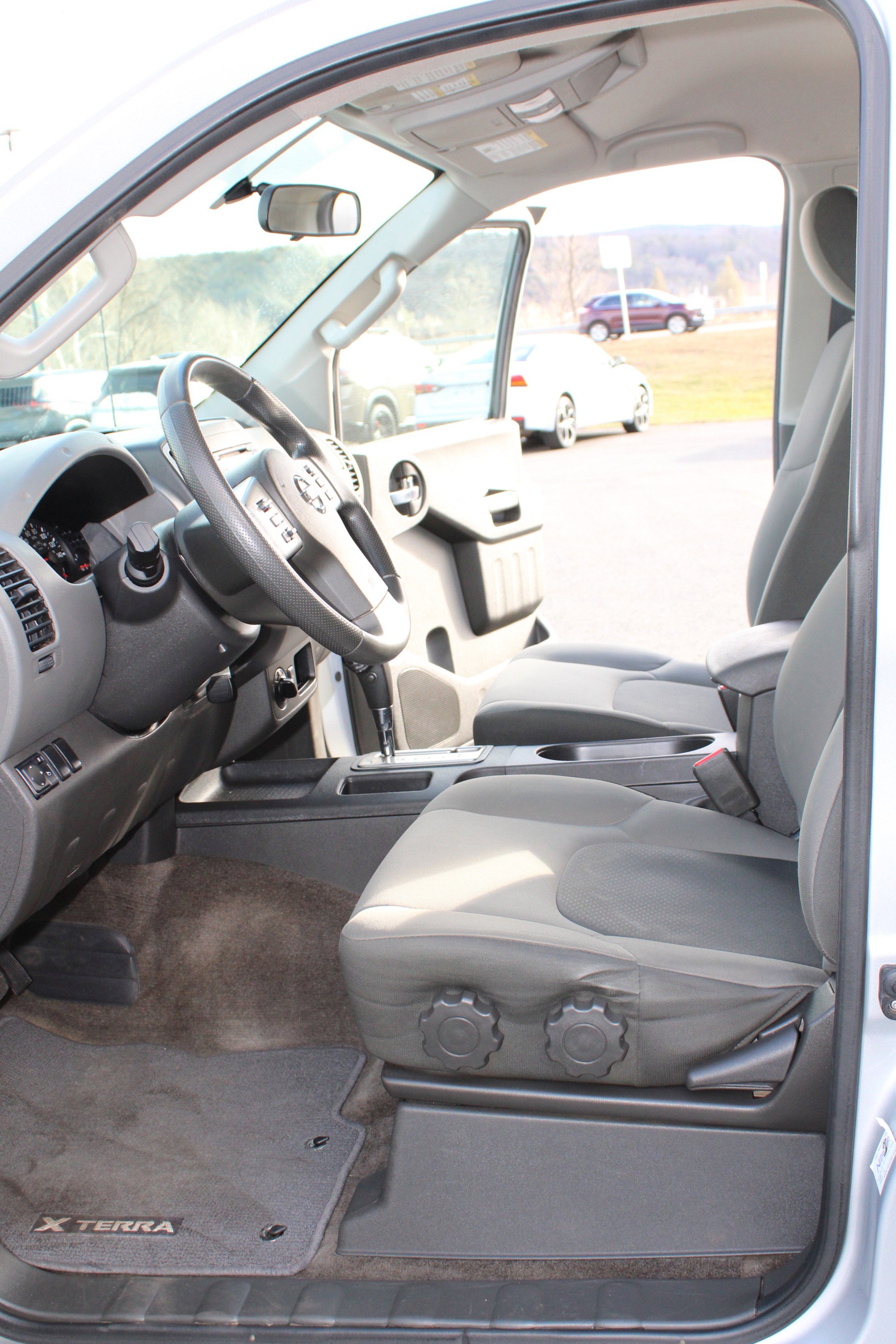 Used 2015 Nissan Xterra S w/ Value Package image 21