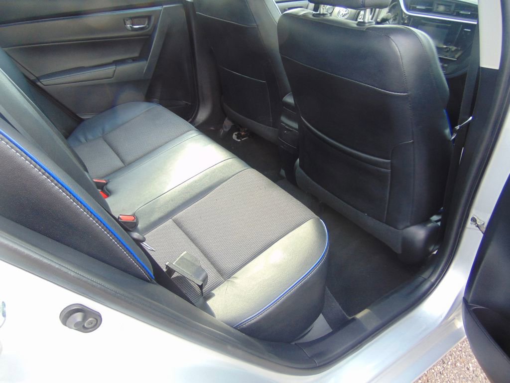 Used 2017 Toyota Corolla SE image 4
