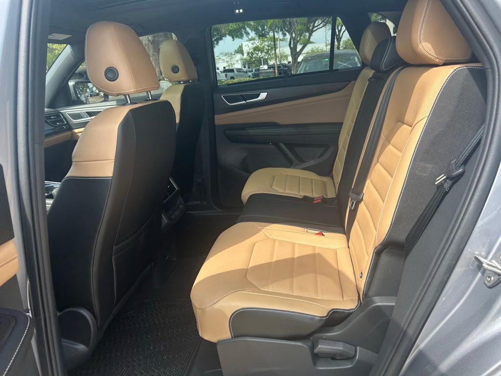 Certified 2024 Volkswagen Atlas Cross Sport SEL R-Line image 52