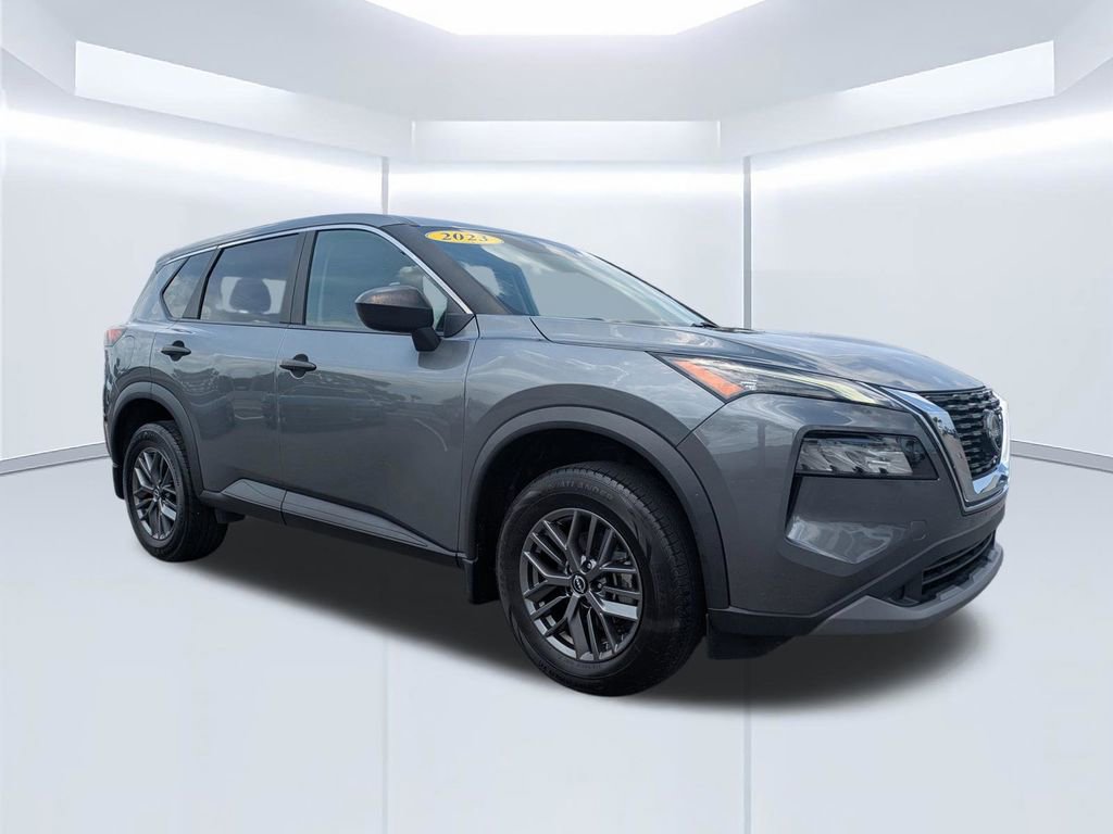 Used 2023 Nissan Rogue S AWD/4WD image 1
