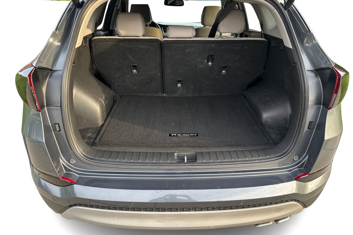 Used 2018 Hyundai Tucson Value w/ Cargo Package AWD/4WD image 12