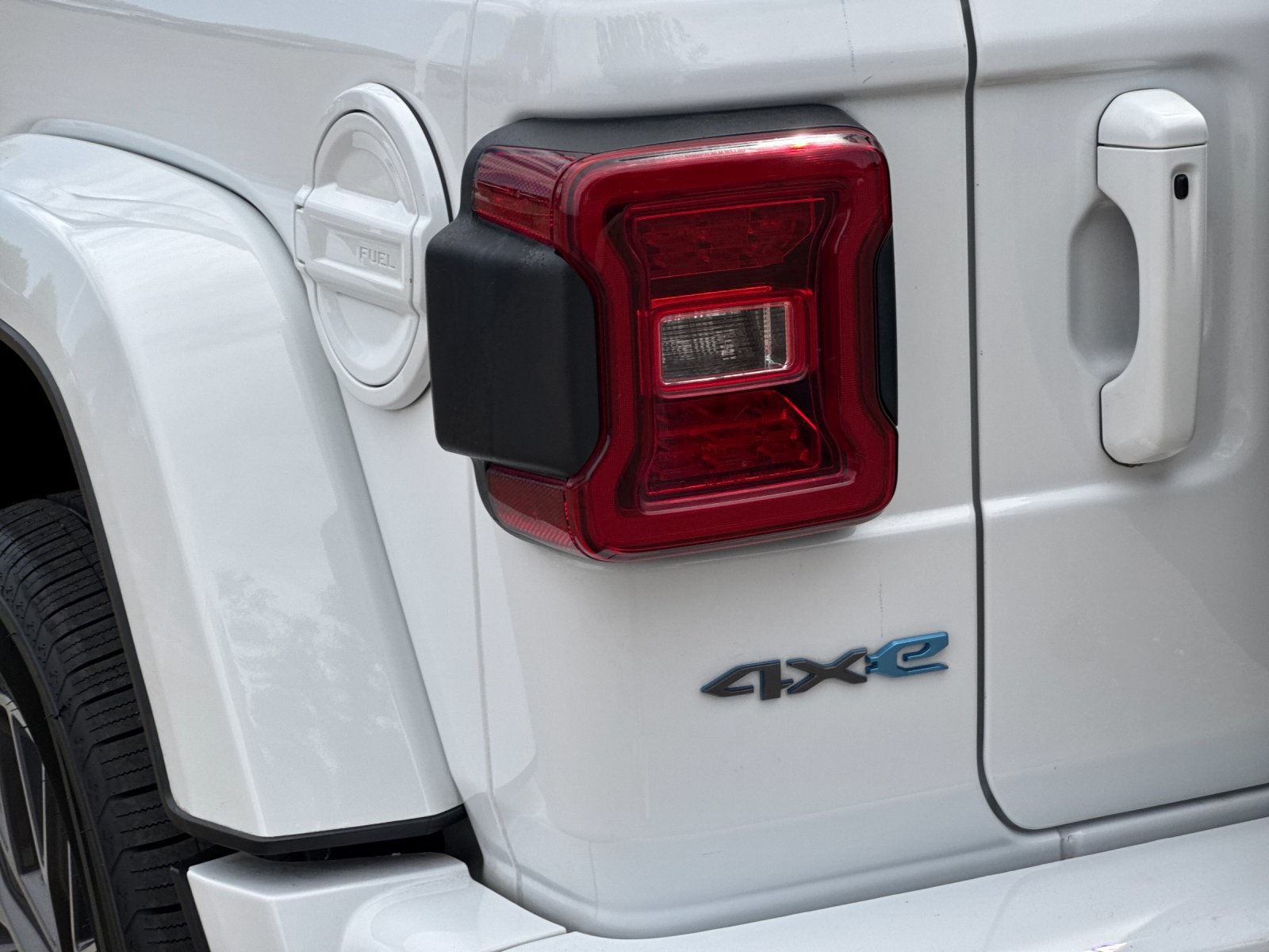 Used 2024 Jeep Wrangler High Altitude AWD/4WD image 41