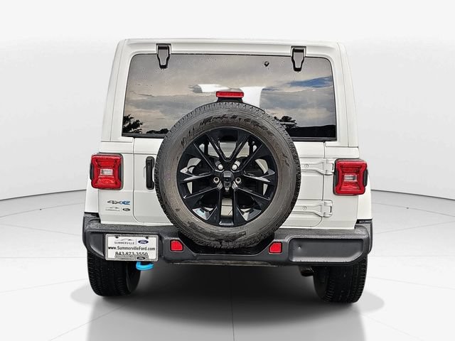 Used 2022 Jeep Wrangler Unlimited Sahara w/ Cold Weather Group AWD/4WD image 5
