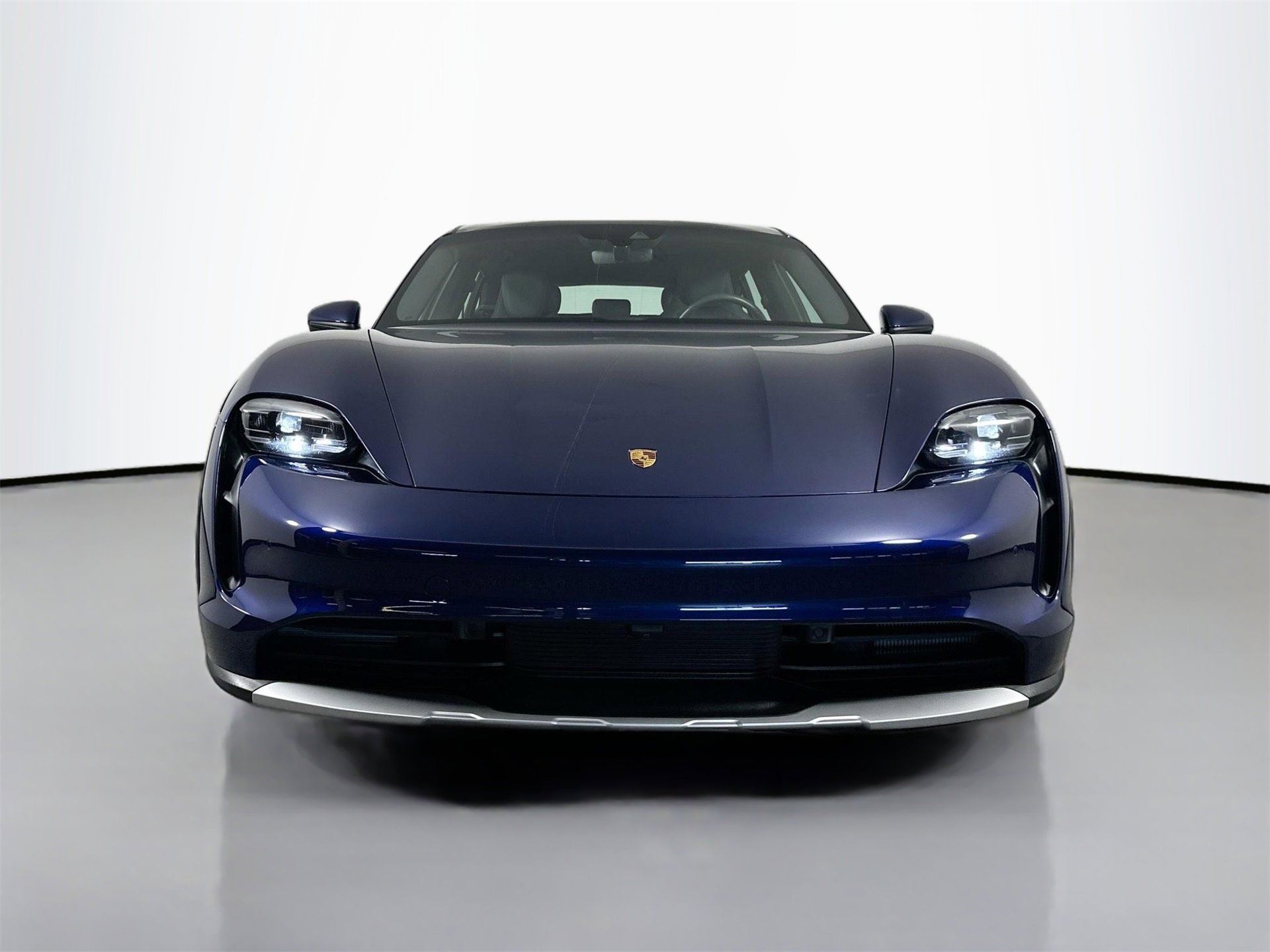 Certified 2024 Porsche Taycan 4 Cross Turismo image 10