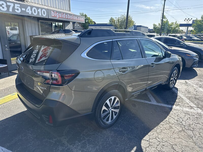 Used 2020 Subaru Outback Premium AWD/4WD image 4