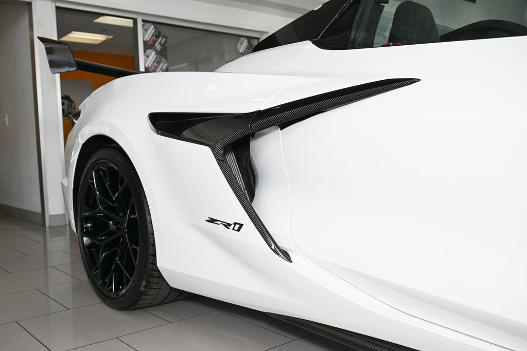 New 2026 Chevrolet Corvette ZR1 w/ ZR1 Carbon Fiber Aero Package RWD image 18